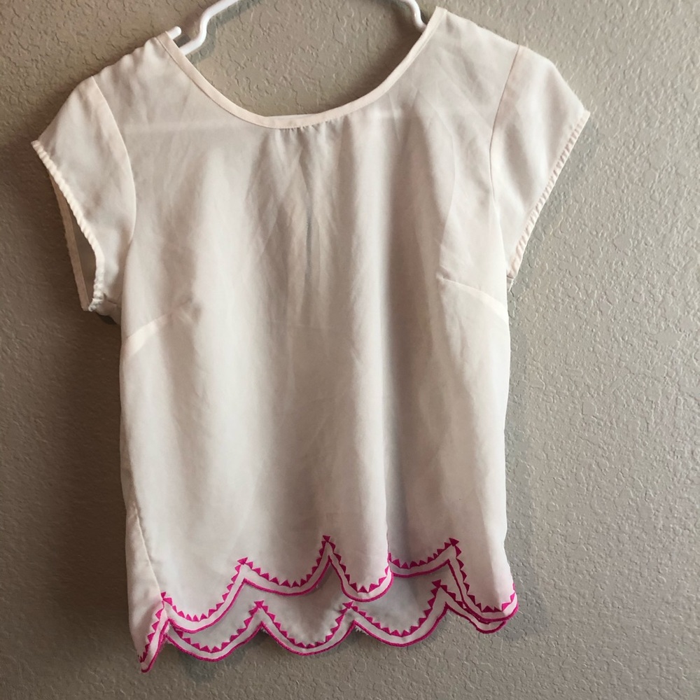 Scallop Trim Short sleeve